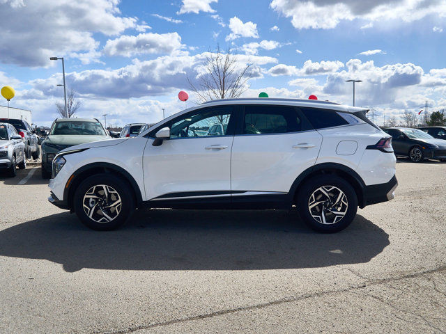 2023 Kia Sportage LX | AWD | LANE KEEP ASSIST | CARPLAY in Cars & Trucks in Edmonton - Image 2