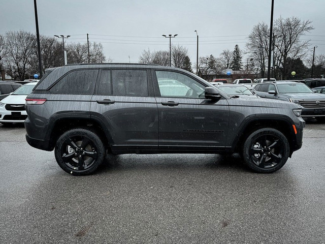 2024 Jeep Grand Cherokee LIMITED in Cars & Trucks in Hamilton - Image 4