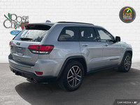 - ONE OWNER - ACCIDENT FREE - 5.7L V8 HEMI - HEATED & COOLED LEATHER SEATS - HEATED STEERING WHEEL -... (image 5)