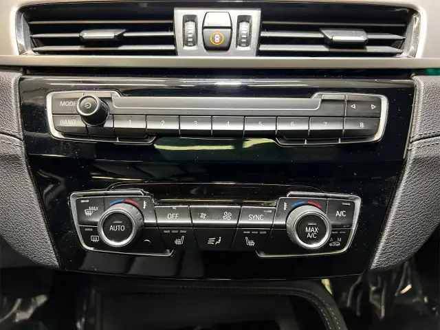 2021 BMW X1 in Cars & Trucks in Ottawa - Image 26