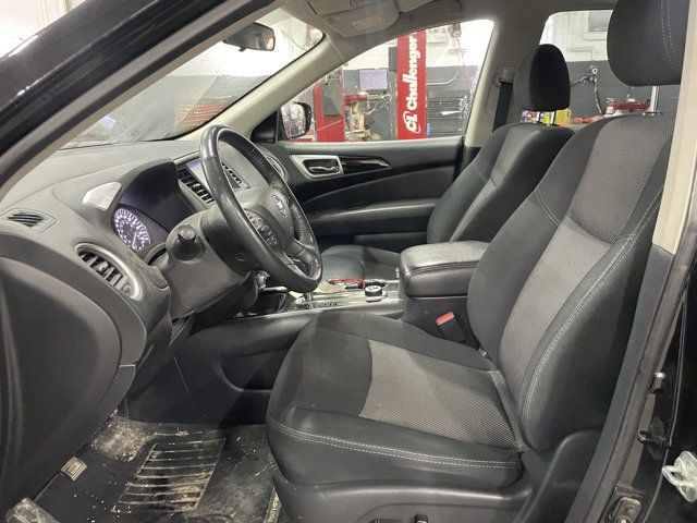 2019 Nissan Pathfinder SV | 3.5L V6 Engine | No Accidents in Cars & Trucks in Calgary - Image 4