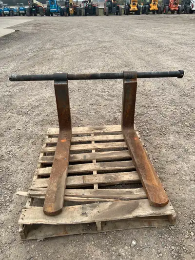 65" Bar and 42" Forks -65" bar, 2 ¼" diameter bar, 42" long forks, 25" high - for telehandler or whe...