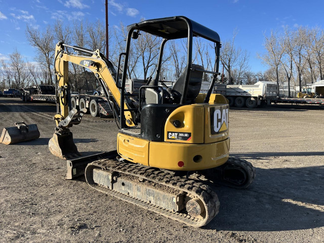 2019 Caterpillar 3.5 Ton Mini Excavator 303.5E2 in Heavy Equipment in Calgary - Image 4