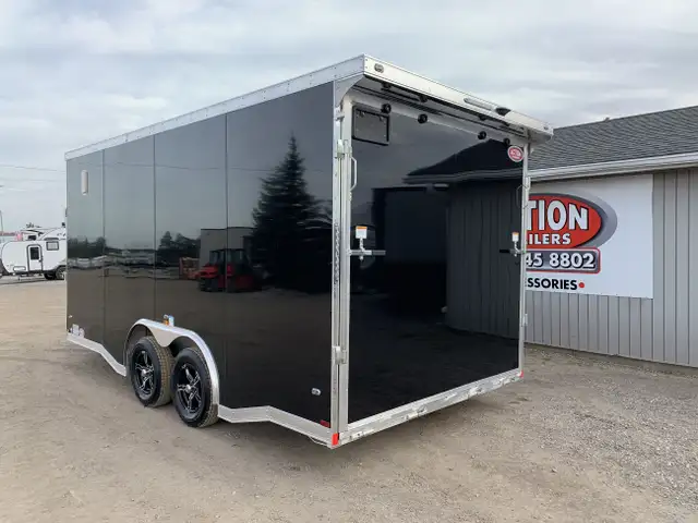 2025 LEGACY SERIES LEGACY 8.5' WIDE DRIVE IN/DRIVE OUT MULTI-SPO in Cargo & Utility Trailers in Hamilton - Image 6