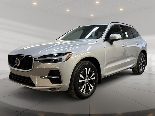 2022 Volvo XC60 B6 MOMENTUM HYBRID CUIR TOIT PANO NAV 4RM in Cars & Trucks in Laval / North Shore