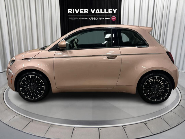 2024 FIAT 500e in Cars & Trucks in Strathcona County - Image 4
