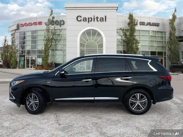 2017 INFINITI QX60 AWD | One Owner Carfax | dans Autos et camions dans Ville d’Edmonton - Image 3