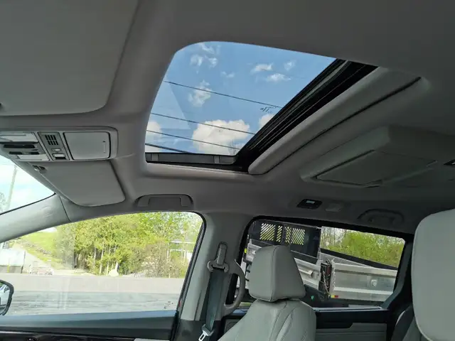 2018 Honda Odyssey Touring dans Autos et camions dans Belleville - Image 17