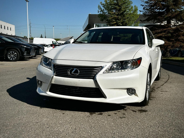 2015 Lexus ES 350 in Cars & Trucks in Calgary - Image 4