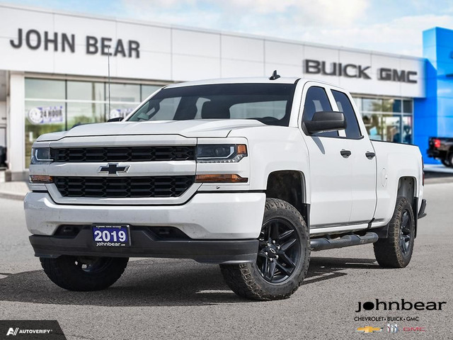 2019 Chevrolet Silverado ONE OWNER! CLEAN CARFAX! LOCAL TRADE! in Cars & Trucks in Kitchener / Waterloo
