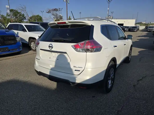 2014 Nissan Rogue SL AWD | HEATED LEATHER | SUNROOF | NAV in Cars & Trucks in Calgary - Image 10