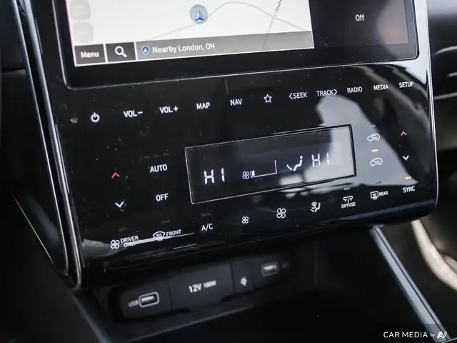 2024 Hyundai Tucson Hybrid Ultimate Android Auto | Low KMS |... in Cars & Trucks in London - Image 21