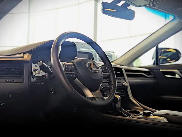 2016 Lexus RX 350 AWD in Cars & Trucks in City of Montréal - Image 14