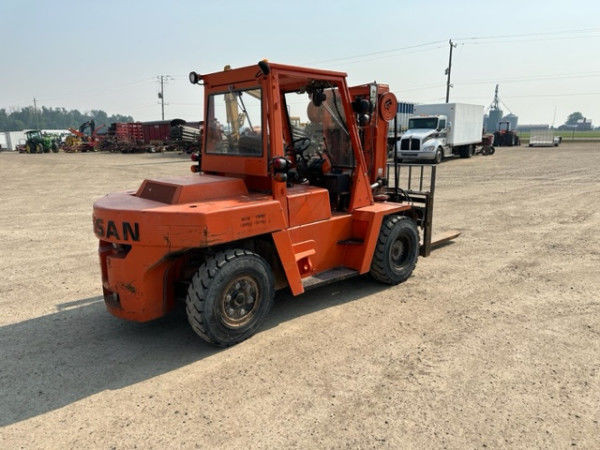 1992 Nissan DF05A70V Dual Drive Diesel Forklift in Heavy Equipment in Norfolk County - Image 4