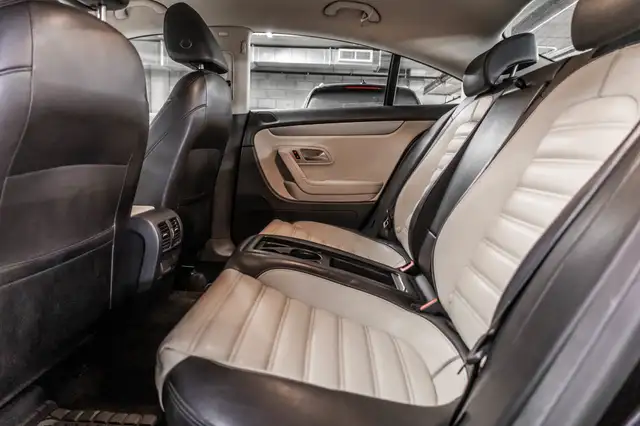 2012 Volkswagen CC Sportline 2.0T 6sp DSG Tip Toit ouvrant * Cui in Cars & Trucks in City of Montréal - Image 24
