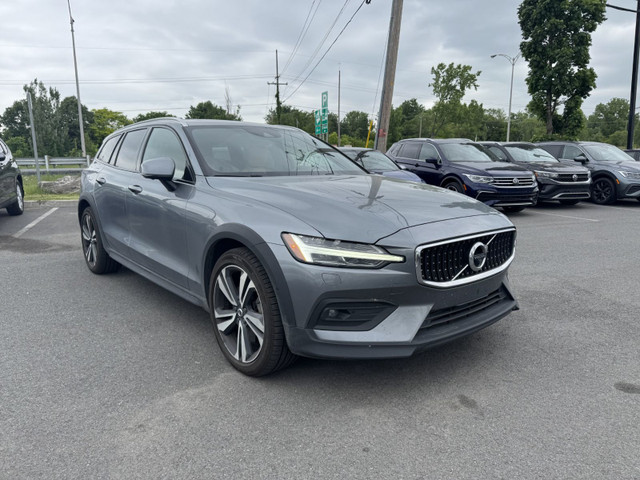 2020 Volvo V60 Cross Country Toit pano | Intérieur Amber | Garan in Cars & Trucks in Longueuil / South Shore - Image 4