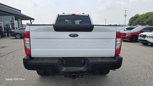 2022 Ford Super Duty 4WD Crew Cab 8' Box in Cars & Trucks in London - Image 4