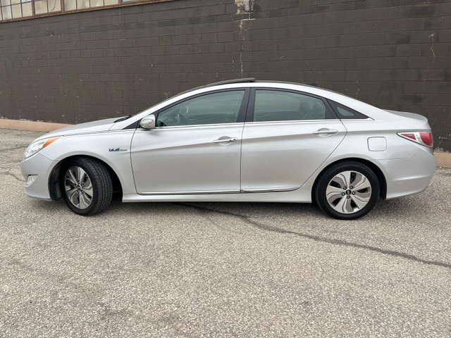 2014 Hyundai Sonata Hybrid Limited in Cars & Trucks in City of Toronto - Image 2