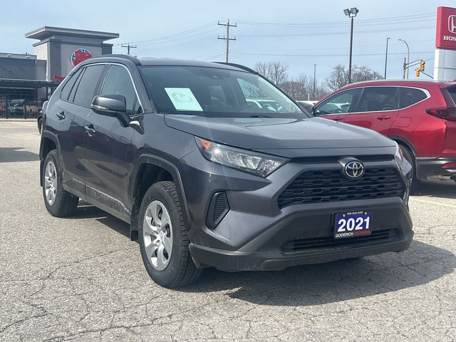 2021 Toyota RAV4 LE in Cars & Trucks in Grand Bend - Image 3