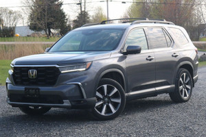 2023 Honda Pilot Touring (AWD)