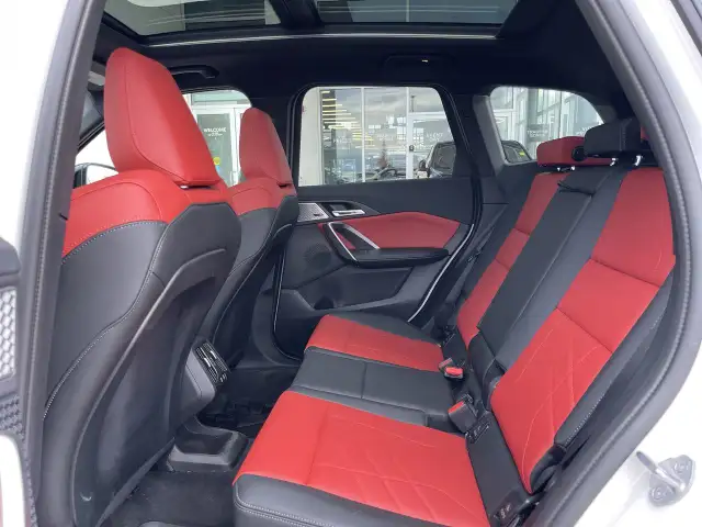 2025 BMW X1 XDrive28i in Cars & Trucks in Laval / North Shore - Image 31