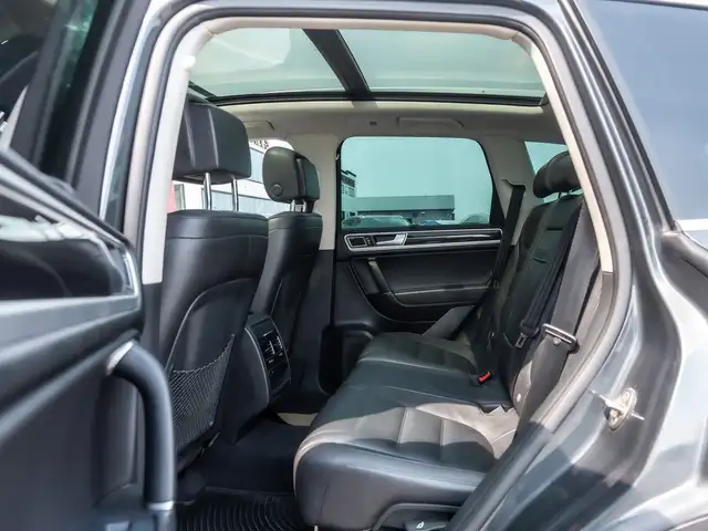 2015 Volkswagen Touareg Execline 3.6 - AWD | Pano Sunroof | 360  in Cars & Trucks in Saskatoon - Image 23