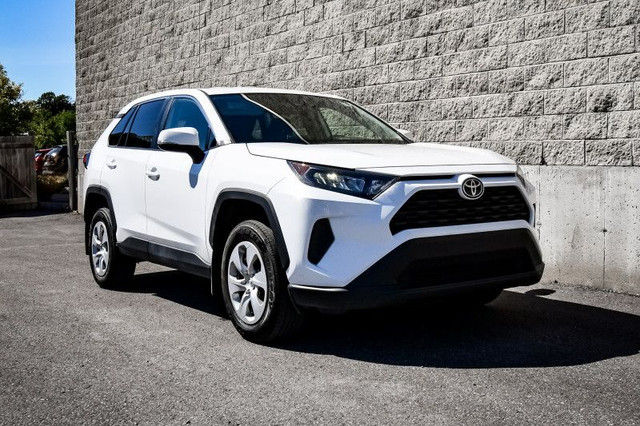 2024 Toyota RAV4 LE • HEATED SEATS • REAR CAM • LANE KEEP • CP/A in Cars & Trucks in Kingston