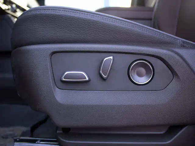 2025 GMC Sierra 1500 Crew Cab Short Box 4-Wheel Drive Denali for dans Autos et camions dans Ville d’Edmonton - Image 24