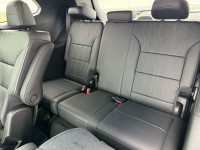 CHERRY RED|ALL WEATHER FLOOR LINERS|WHEEL LOCK NUTS Engine: 2.5L TURBO 4cyl. L/100Km City: 12.3 L/10... (image 9)