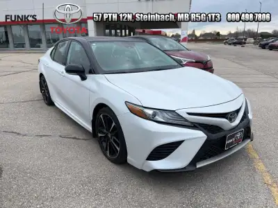 2019 Toyota Camry XSE - Leather Seats - Sunroof