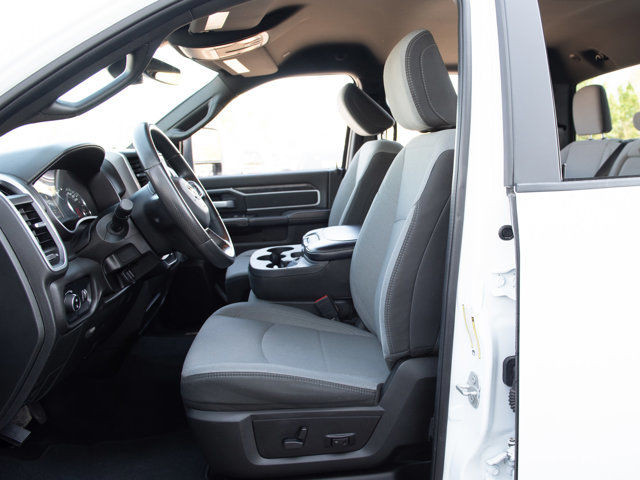 2024 Ram 2500 Big Horn, Remote Start, 6.4L V8 in Cars & Trucks in Calgary - Image 2