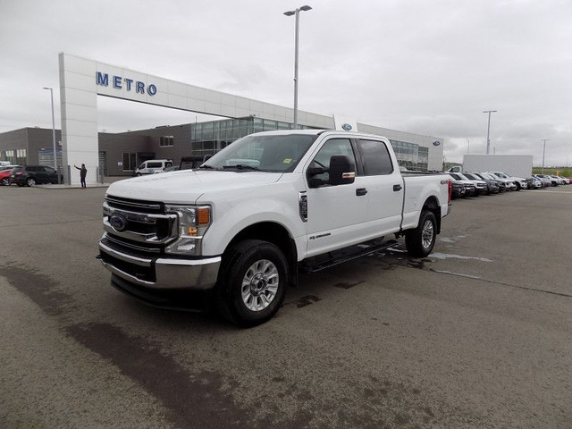 2022 Ford F-350 Super Duty XLT in Cars & Trucks in Calgary