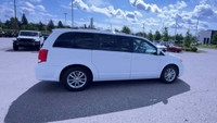 Front Wheel Drive. Leather Interior. Rear View Backup Camera. USB Input(s). Auxiliary Input. Steerin... (image 9)