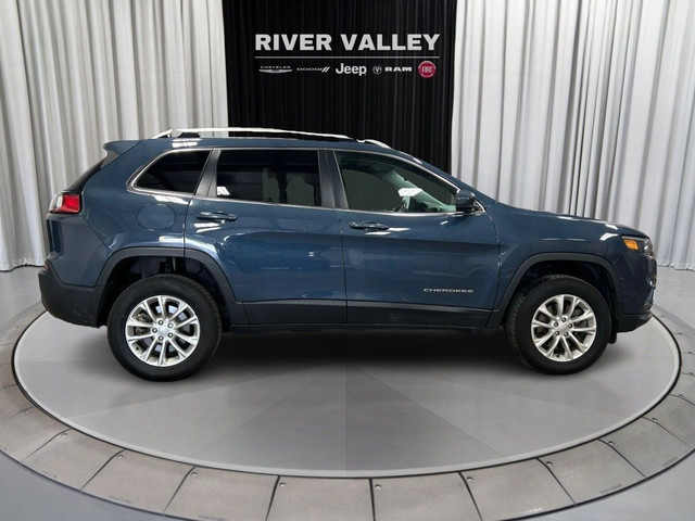 2020 Jeep Cherokee in Cars & Trucks in Strathcona County - Image 2