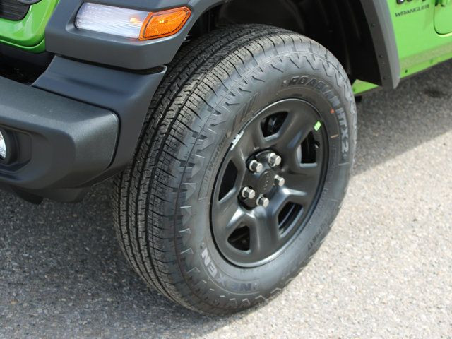 2025 Jeep Wrangler Sport 4x4, Turbo, Trailer Tow, 12 Inch Screen in Cars & Trucks in Calgary - Image 2