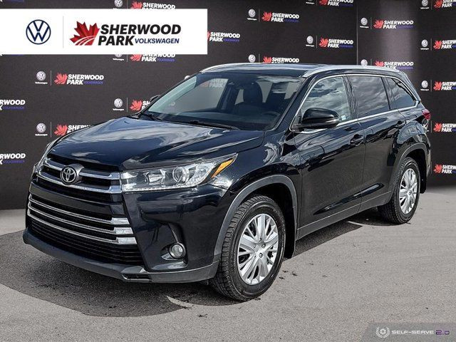 2019 Toyota Highlander XLE | AWD | LEATHER SEATS | SUNROOF in Cars & Trucks in Strathcona County - Image 2