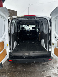 2019 Ford Transit Connect XLT Versatile, Efficient Ready for Work! The 2019 Ford Transit Connect XLT... (image 8)
