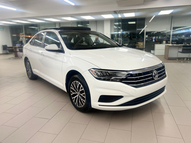 2020 Volkswagen Jetta Highline cuir - toit pano - mags in Cars & Trucks in Laval / North Shore