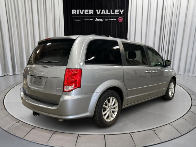 2016 Dodge Grand Caravan in Cars & Trucks in Strathcona County - Image 3