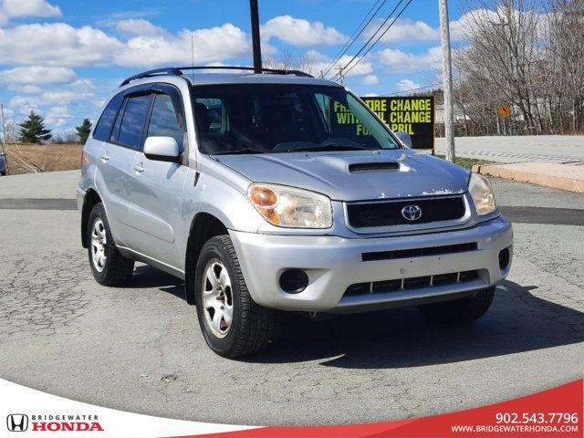  2004 Toyota RAV4 BASE in Cars & Trucks in Bridgewater - Image 4