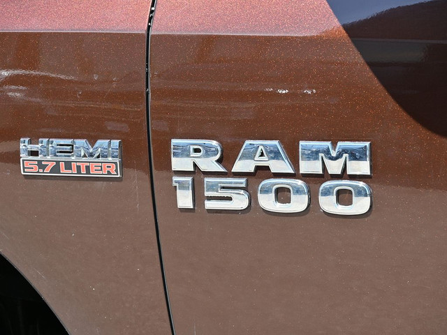 2015 Ram 1500 ST Crew Cab 4x4 ~HEMI ~Bluetooth ~Trailer Tow in Cars & Trucks in Barrie - Image 2