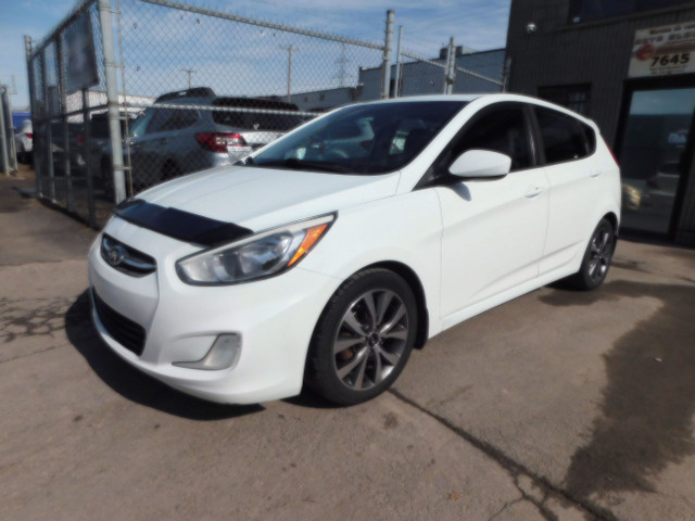 Hyundai accent hatchback SE 2016 in Cars & Trucks in City of Montréal