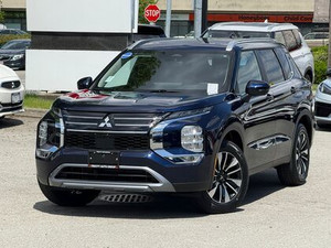 2025 Mitsubishi Outlander LE - Navigation, MultiView Cameras, Power Liftgate