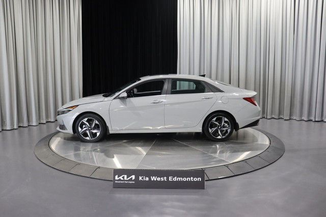 2023 Hyundai Elantra Luxury Heated Leather Seats/Wheel / Sunr... in Cars & Trucks in Edmonton - Image 3