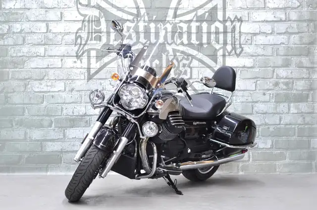 2017 Moto Guzzi California 1400 Touring in Street, Cruisers & Choppers in Calgary - Image 3