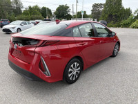 AUCUN DOSSIER DE DOMMAGE Ce Prius Prime est équipé de : Bluetooth, Cruise, PRISE USB, sièges chauffa... (image 9)