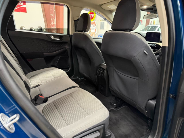 2020 Ford Escape SE in Cars & Trucks in Owen Sound - Image 4