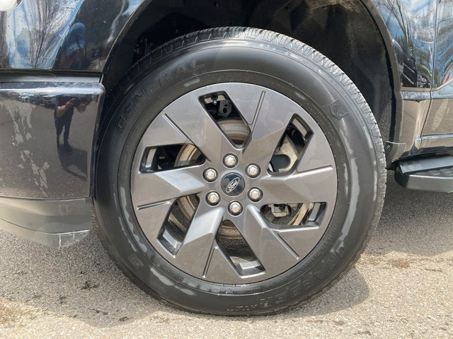 2023 Ford F-150 Lightning LARIAT | CLEAN CARFAX | ELECTRIC | JUS in Cars & Trucks in Oakville / Halton Region - Image 2