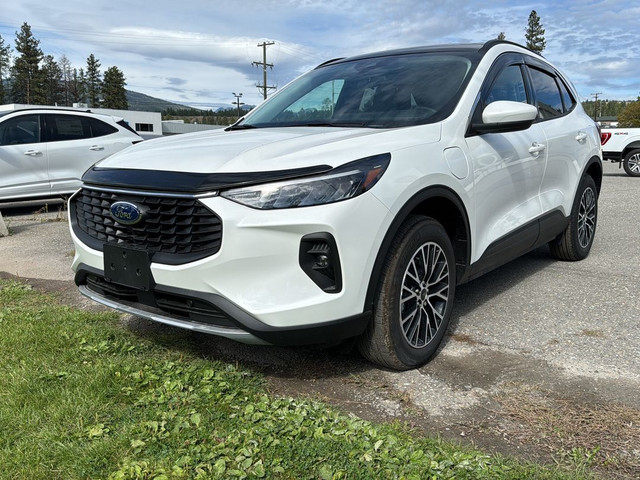 2024 Ford Escape PHEV Plug in Hybrid, 700a, 2.5L, Panoramic roof in Cars & Trucks in Cranbrook - Image 3