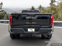 4WD Crew Cab 172 Denali Ultimate Engine: Turbocharged Diesel V8 6.6L/ Safety Equipment StabiliTrak,... (image 4)